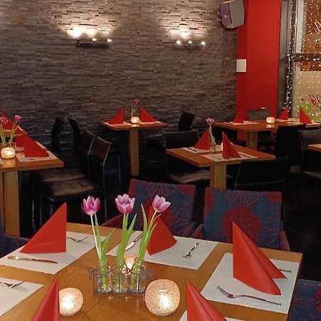 Hotel-Restaurant Le Lion D'Or Porrentruy Dış mekan fotoğraf