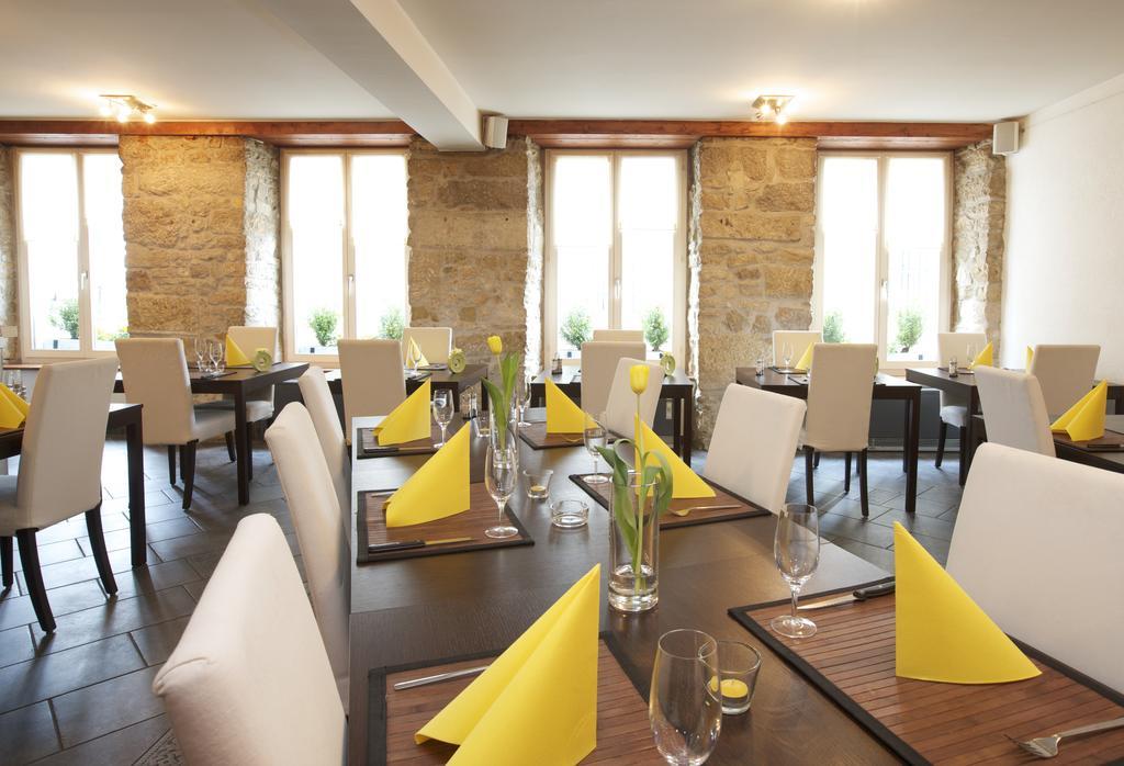Hotel-Restaurant Le Lion D'Or Porrentruy Dış mekan fotoğraf