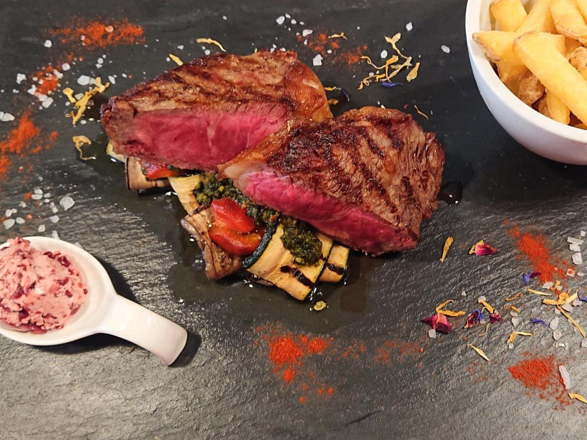 Hotel-Restaurant Le Lion D'Or Porrentruy Dış mekan fotoğraf